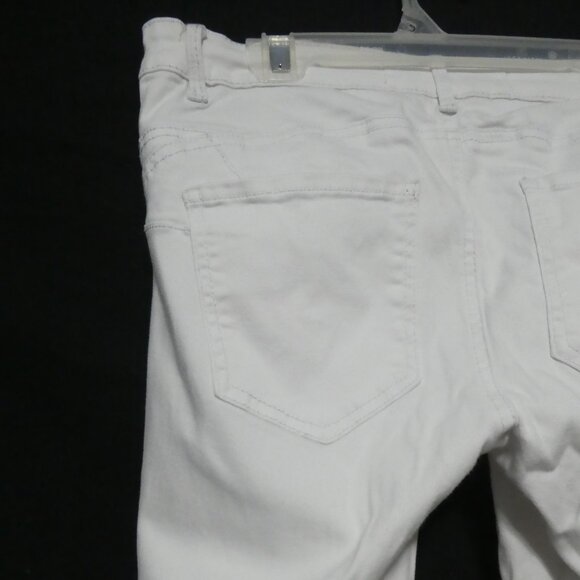 RIO DENIM | large | Classic White Slim Fit Denim / Jeans - Picture 10 of 16